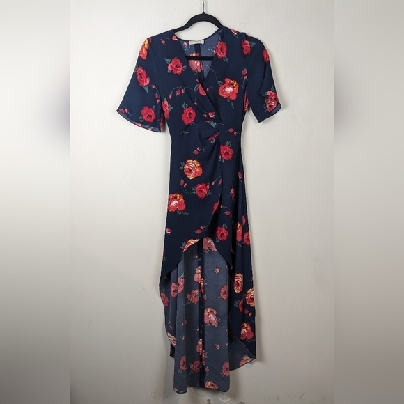 Aritzia Babaton rose print Jedd Dress size 00 - Picture 8 of 8